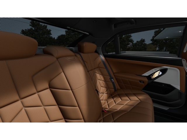 2026 BMW 7 Series 750e - Photo 32