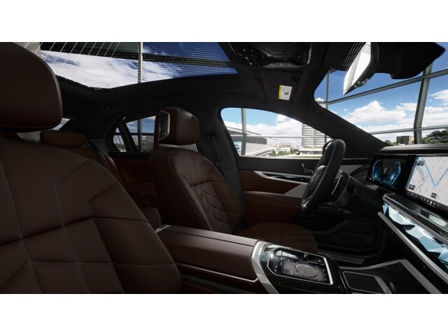 2025 BMW 7 Series 750e - Photo 26