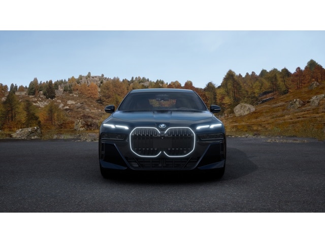 2026 BMW 7 Series 750e - Photo 40