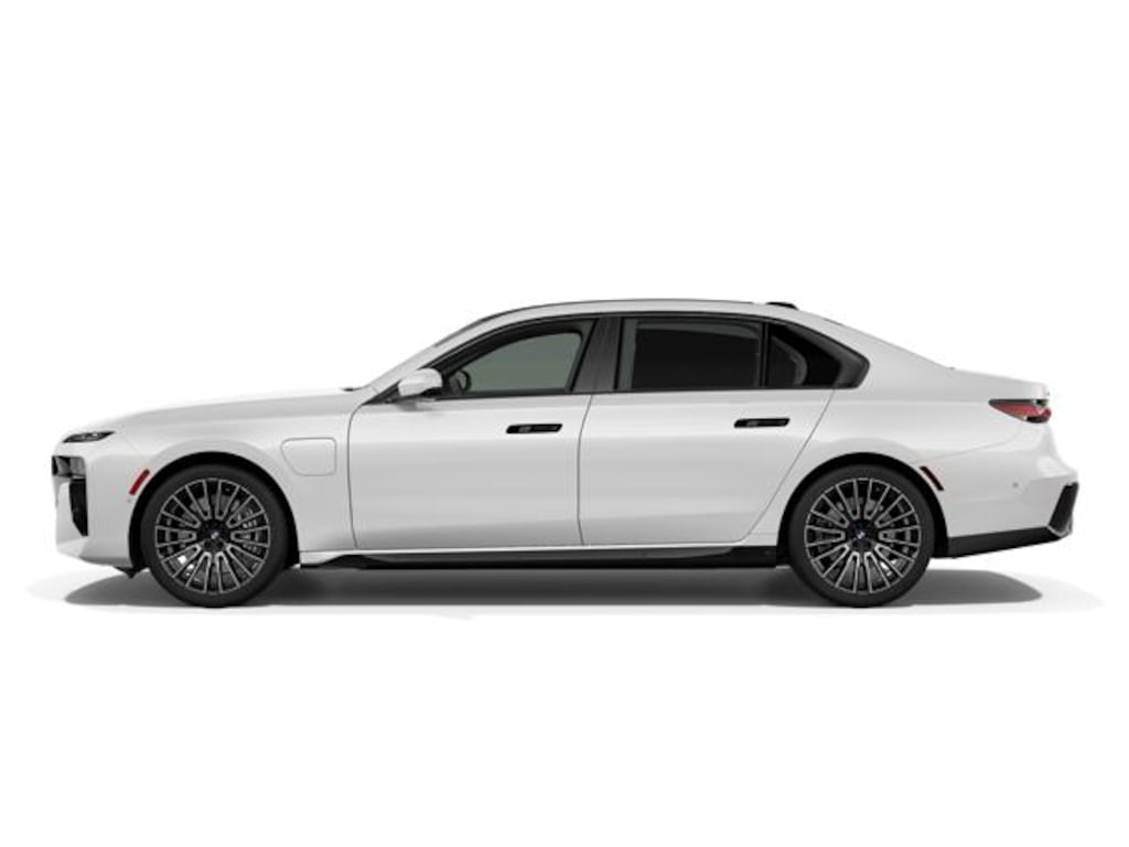 New 2026 BMW 750e xDrive Sedan