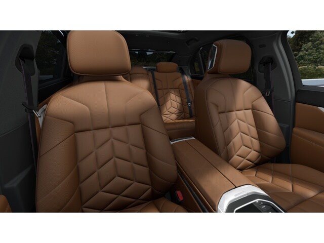 2026 BMW 7 Series 750e - Photo 31