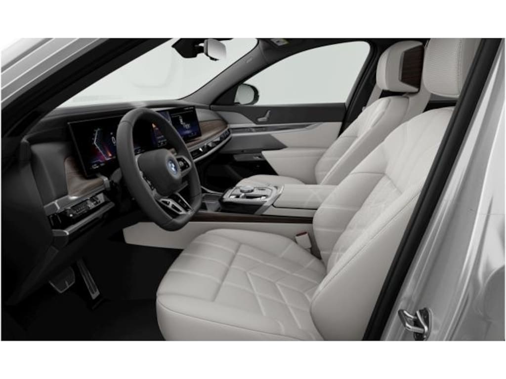 New 2026 BMW 750e xDrive Sedan