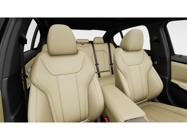 2025 BMW 3 Series 330i - Photo 36