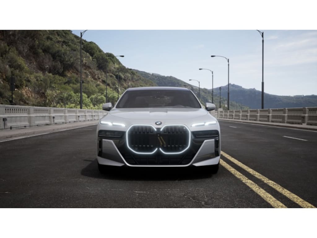 New 2026 BMW 740i xDrive Sedan