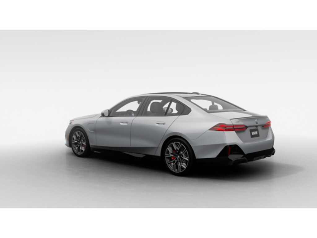 New 2026 BMW 550e xDrive Sedan