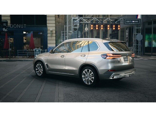 2026 Bmw X5 xDrive50i photo 2