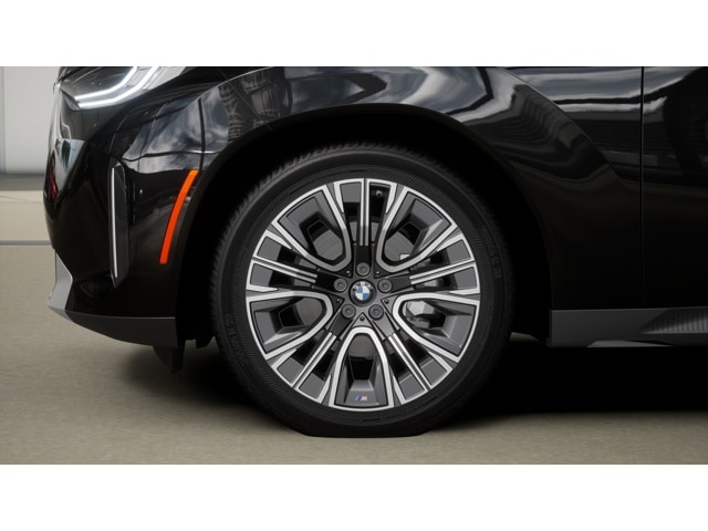 2025 BMW i7 50 - Photo 25