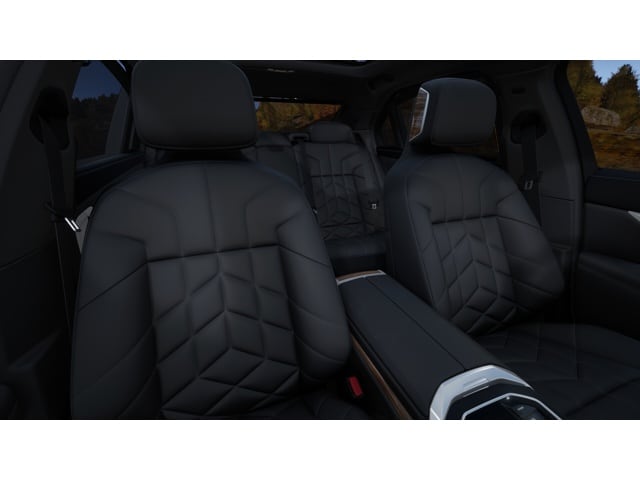 2026 BMW 7 Series 750e - Photo 38