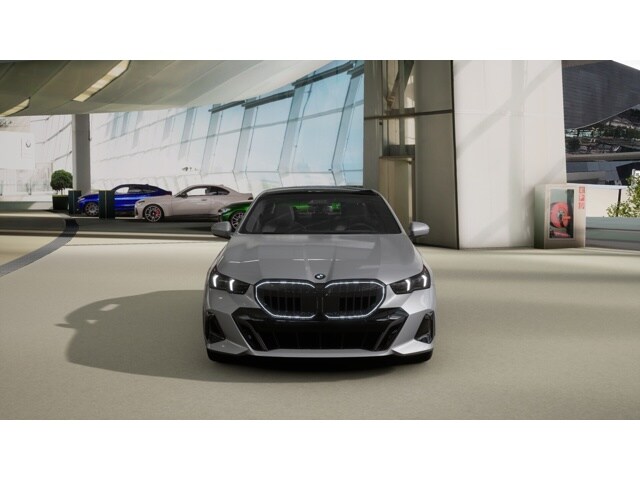 2026 Bmw 550e xDrive photo 3