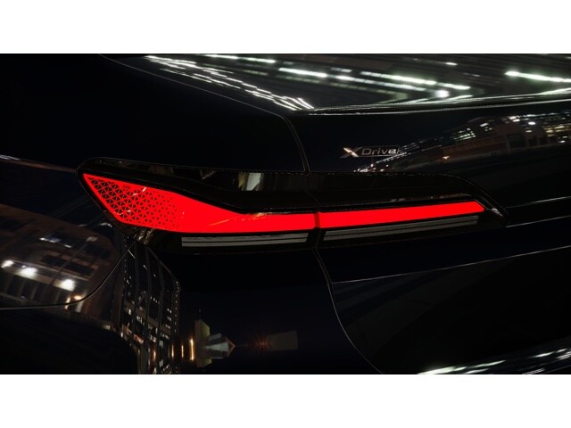 2025 BMW 7 Series 750e - Photo 52