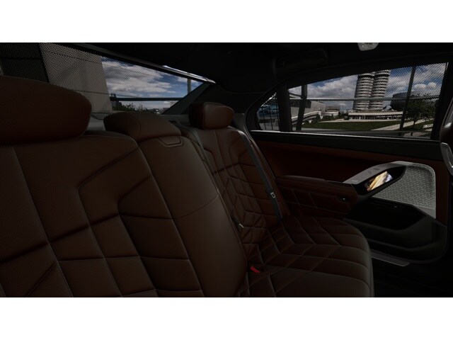 2025 BMW 7 Series 750e - Photo 28
