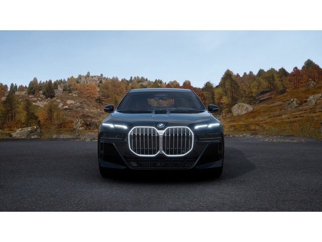 2026 BMW 7 Series 750e - Photo 30