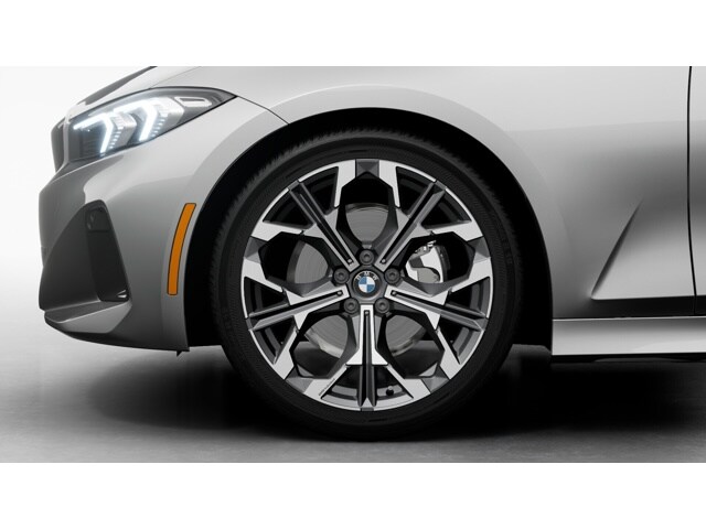 2025 BMW 3 Series 330i - Photo 31