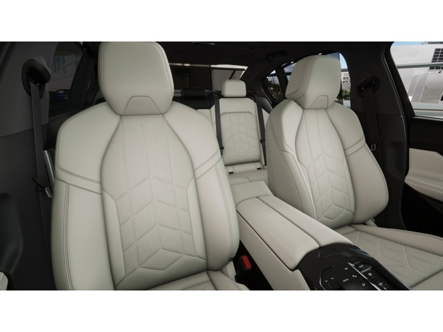 2025 BMW 5 Series 530i - Photo 28