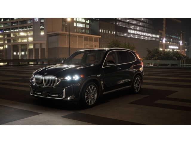 2026 BMW X5 50e's photo