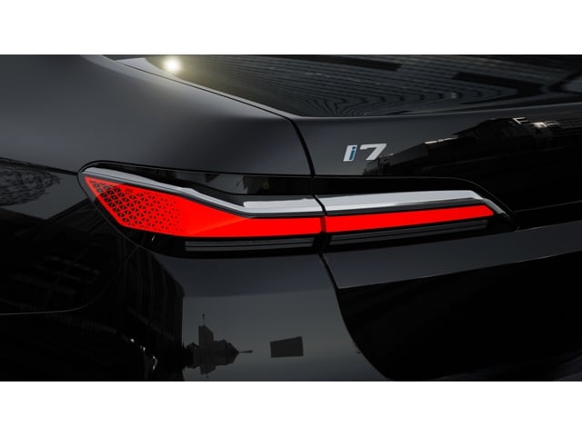 2025 BMW i7 50 - Photo 37