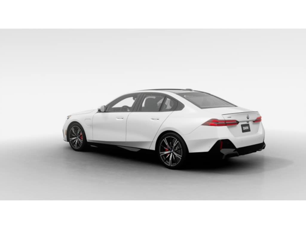 New 2026 BMW 550e xDrive