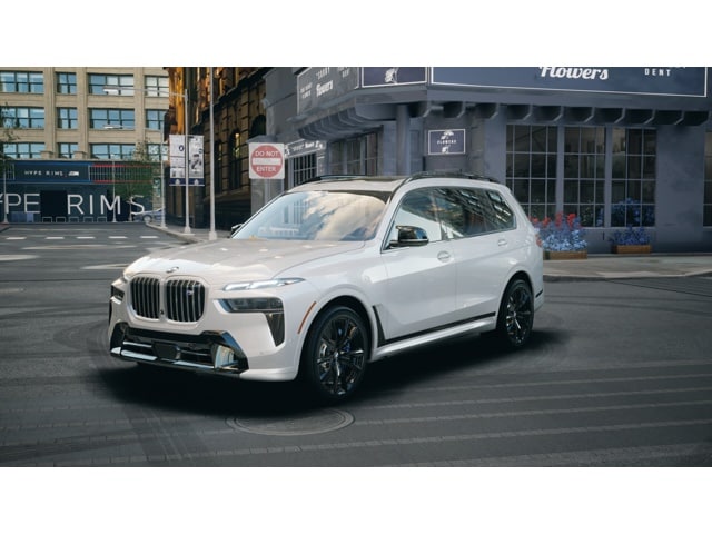 2027 BMW X7 M60i's photo