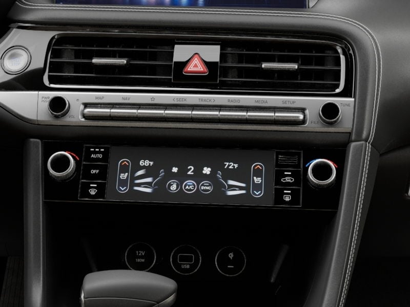 2025 GENESIS G70 Standard - Photo 34