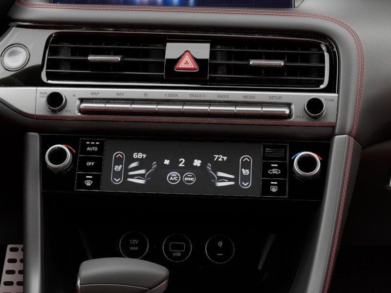 2025 GENESIS G70 Standard - Photo 35