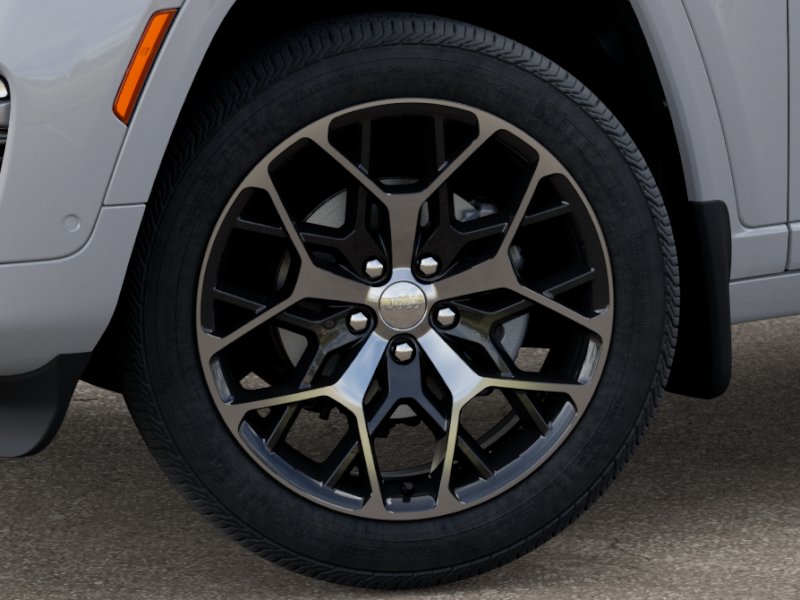 2025 Jeep Grand Cherokee Summit Reserve photo 3