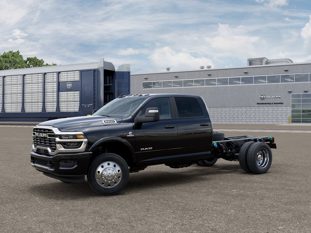 New 2026 Ram 5500 Chassis Cab BIG HORN CREW 4X4 60' CA Pickup