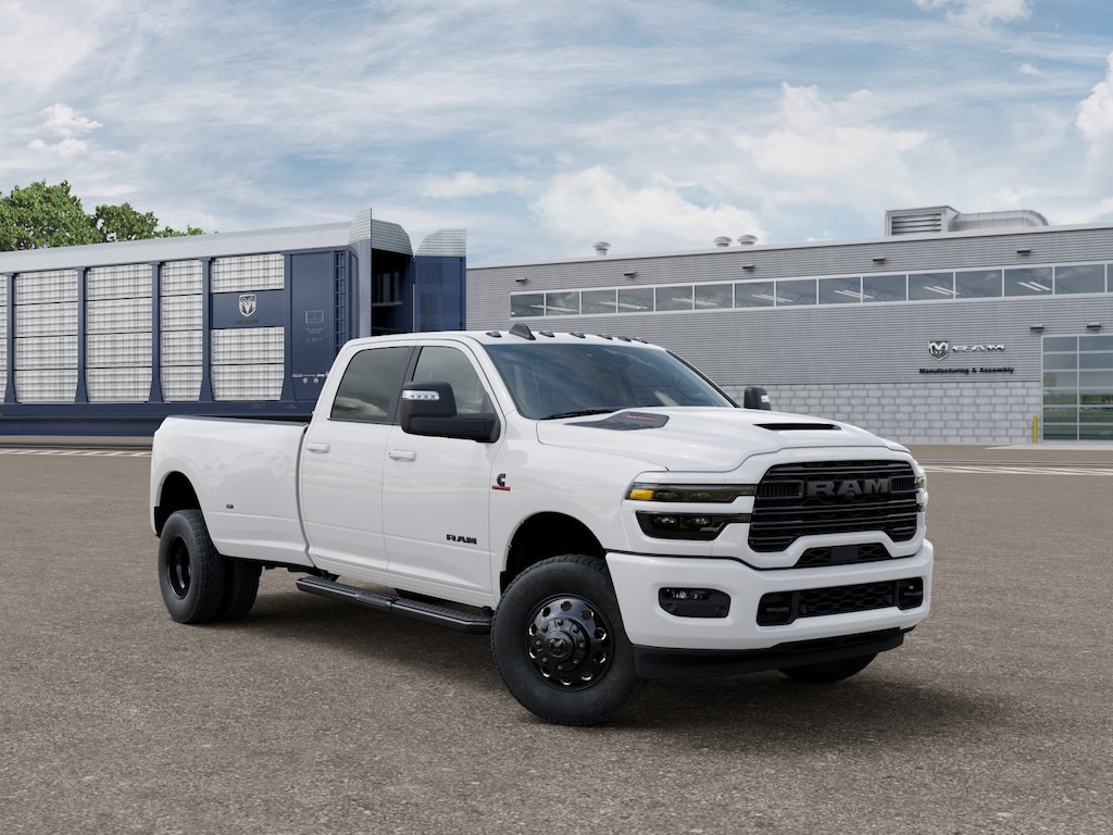 New 2026 Ram 3500 LARAMIE CREW CAB 4X4 8' BOX Pickup
