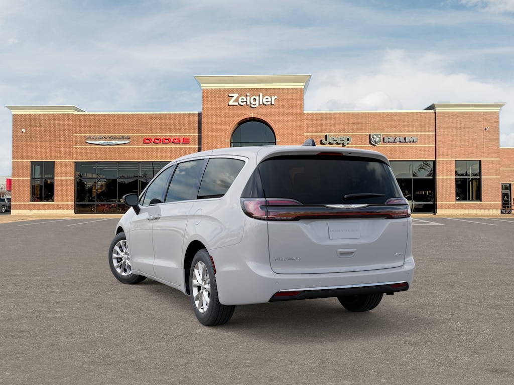 New 2026 Chrysler Pacifica SELECT AWD Passenger Van