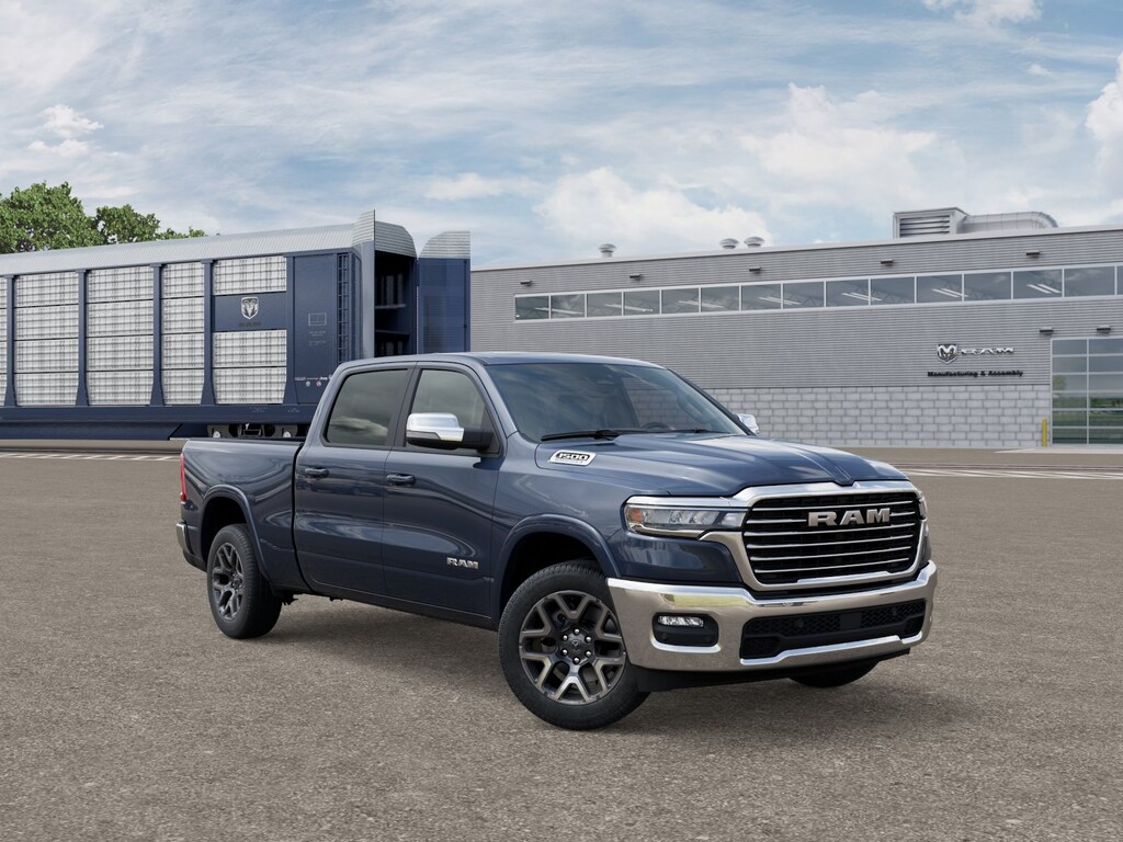 New 2026 Ram 1500 LARAMIE CREW CAB 4X4 6'4 BOX Crew Cab