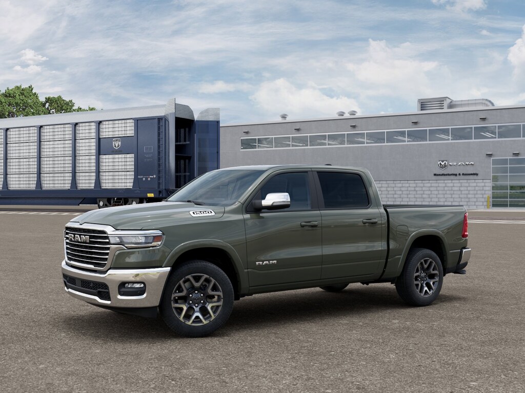 New 2026 Ram 1500 LARAMIE CREW CAB 4X4 5'7 BOX Pickup