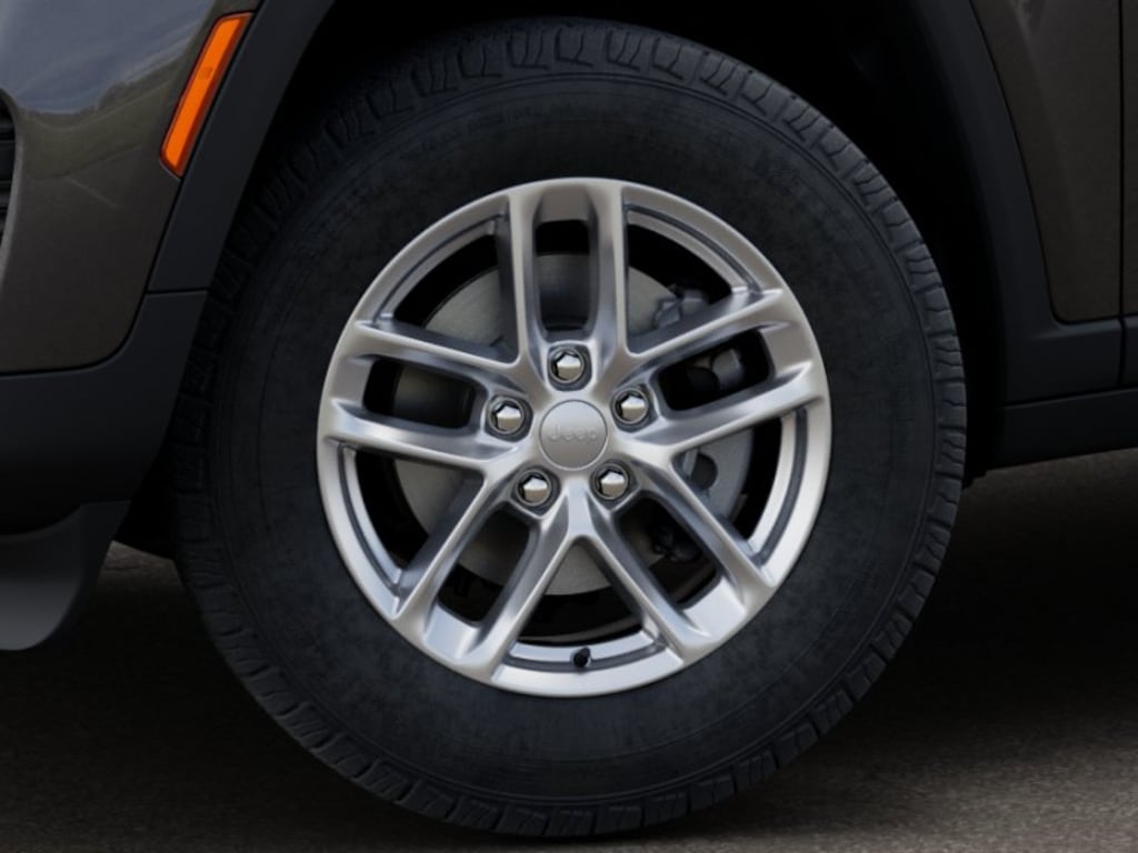 New 2025 Jeep Grand Cherokee Laredo X Sport Utility