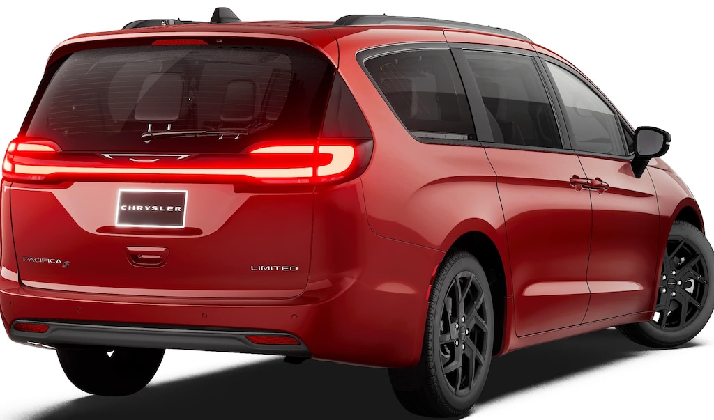 New 2027 Chrysler Pacifica Limited FWD Minivan