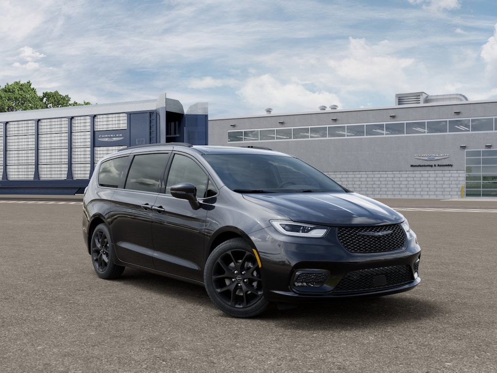 New 2026 Chrysler Pacifica LIMITED Passenger Van