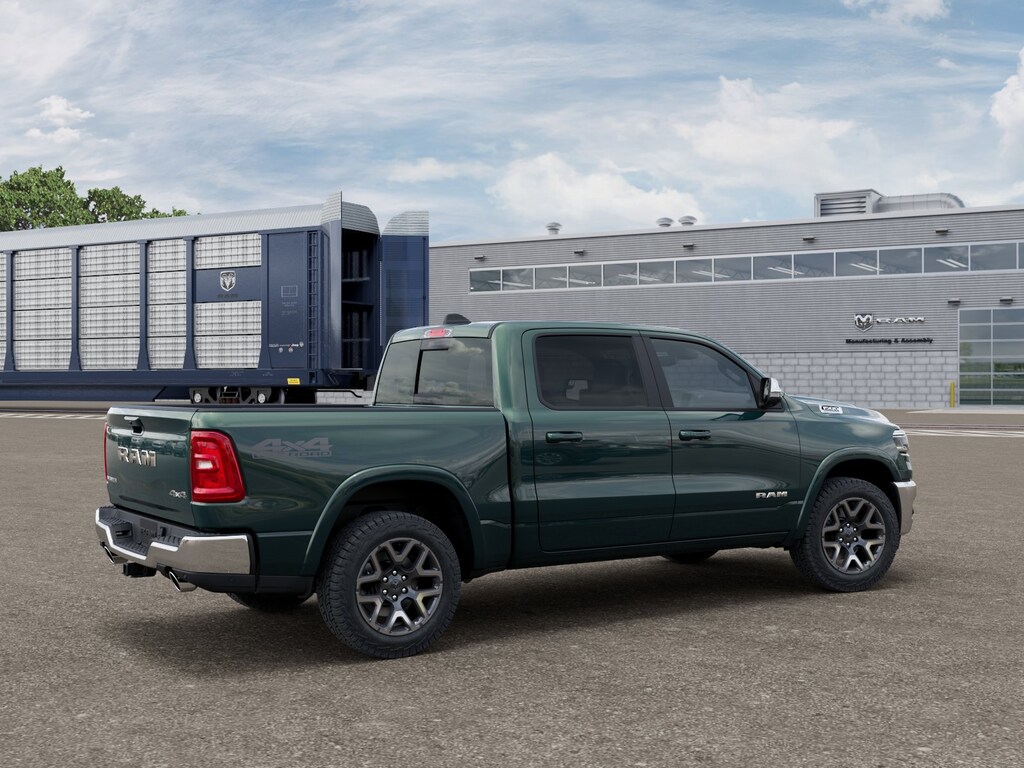 New 2026 Ram 1500 LARAMIE CREW CAB 4X4 5'7 BOX Pickup