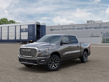 2026 Ram 1500 LARAMIE CREW CAB 4X4 5'7 BOX Pickup