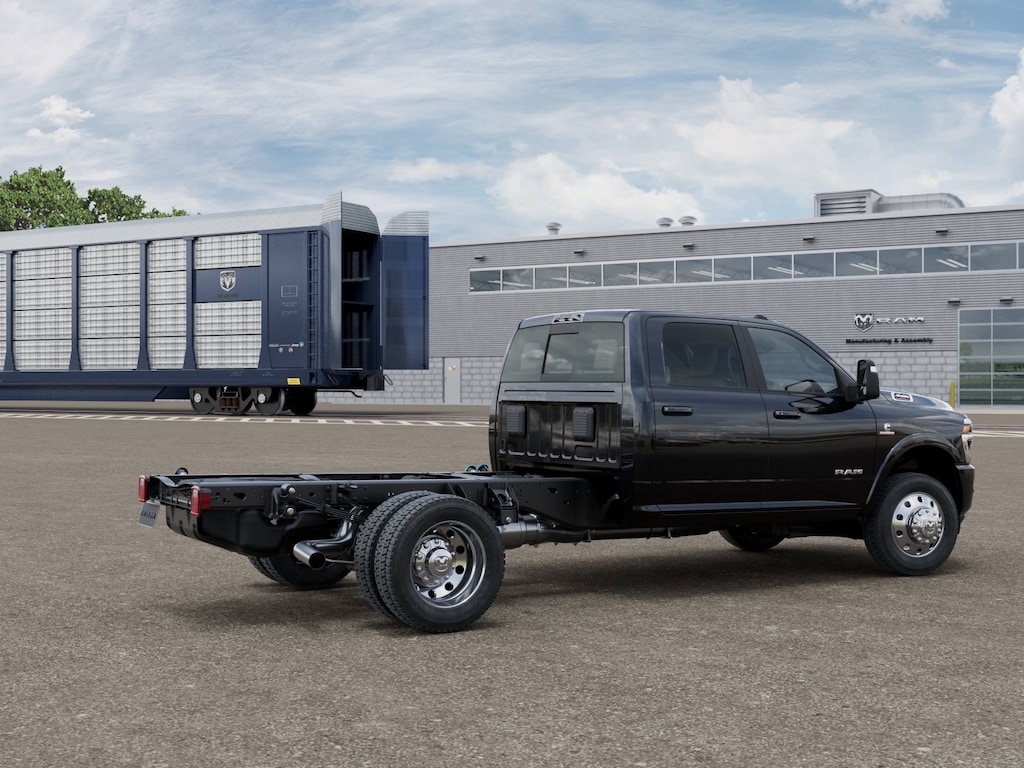 New 2026 Ram 4500 Chassis Cab BIG HORN CREW 4X4 60' CA Pickup