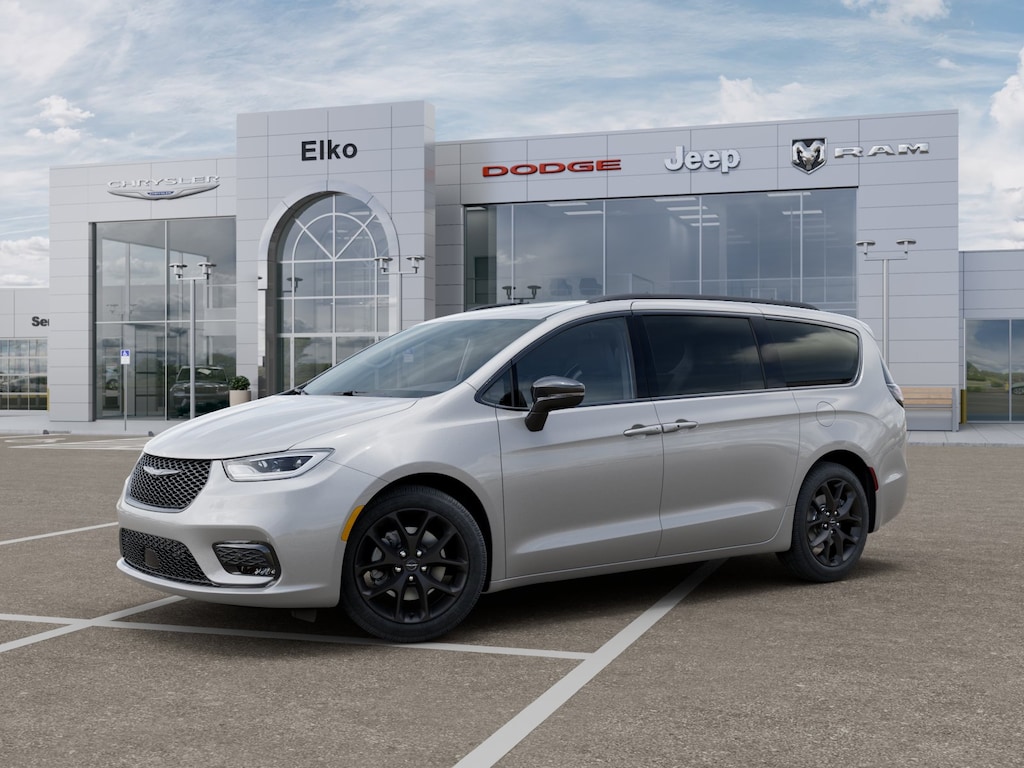 New 2026 Chrysler Pacifica LIMITED AWD Passenger Van