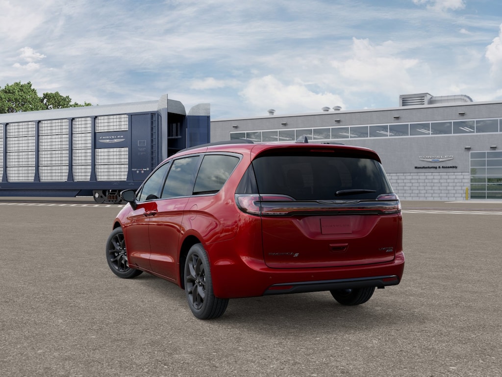 New 2026 Chrysler Pacifica LIMITED AWD Passenger Van
