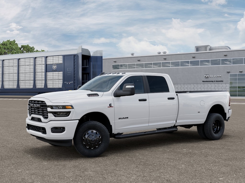 New 2026 Ram 3500 LONE STAR CREW CAB 4X4 8' BOX Pickup