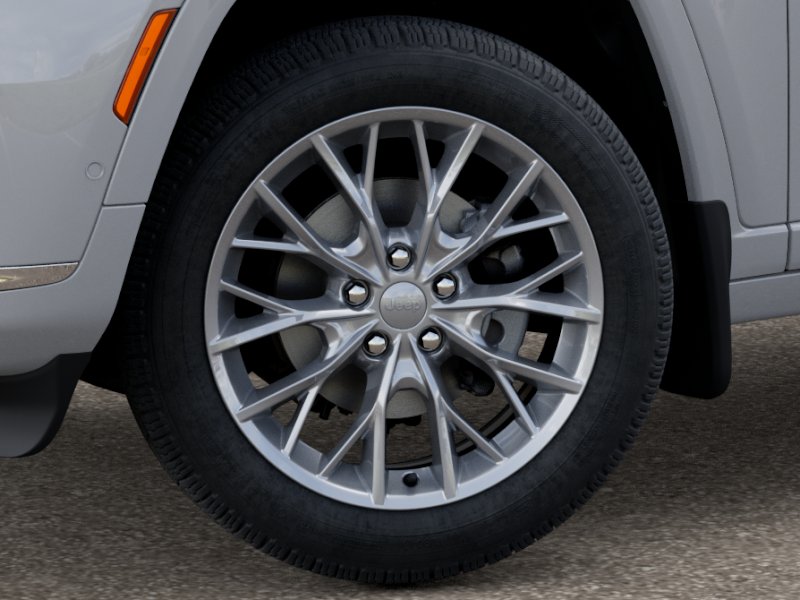 2025 Jeep Grand Cherokee L Summit photo 4