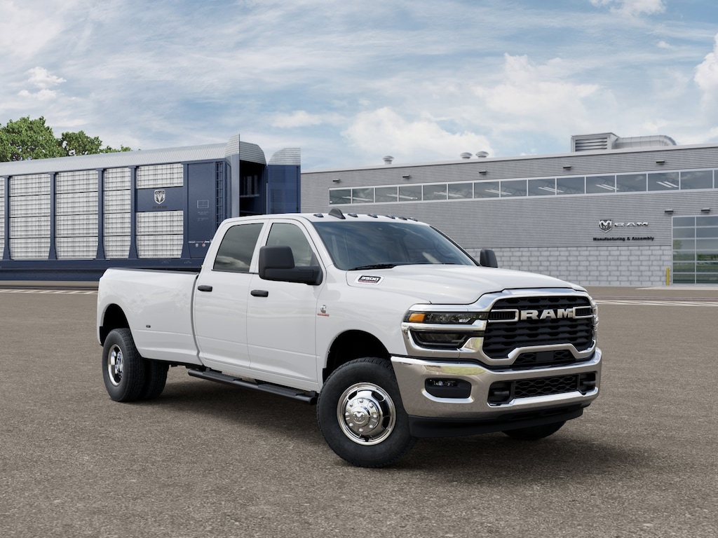 New 2027 Ram 3500 TRADESMAN CREW CAB 4X4 8' BOX Pickup