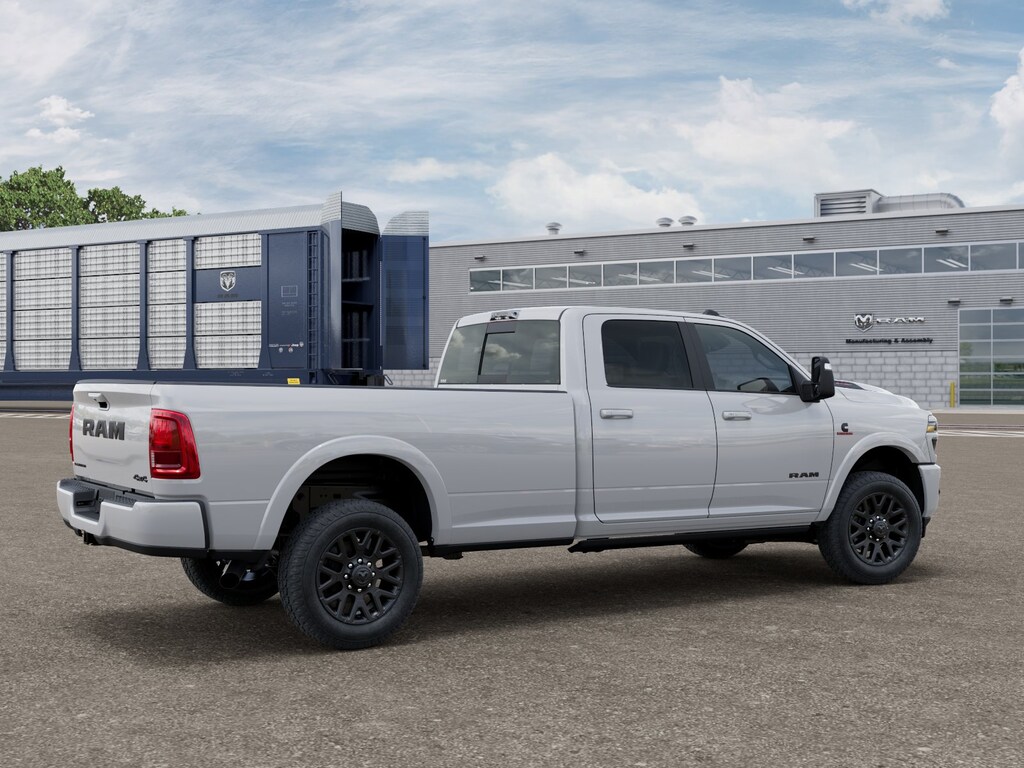 New 2026 Ram 3500 LIMITED CREW CAB 4X4 8' BOX Pickup