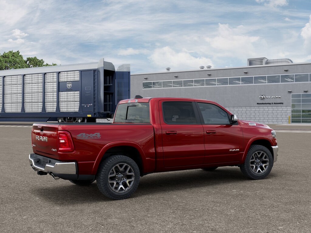 New 2026 Ram 1500 LARAMIE CREW CAB 4X4 5'7 BOX Pickup