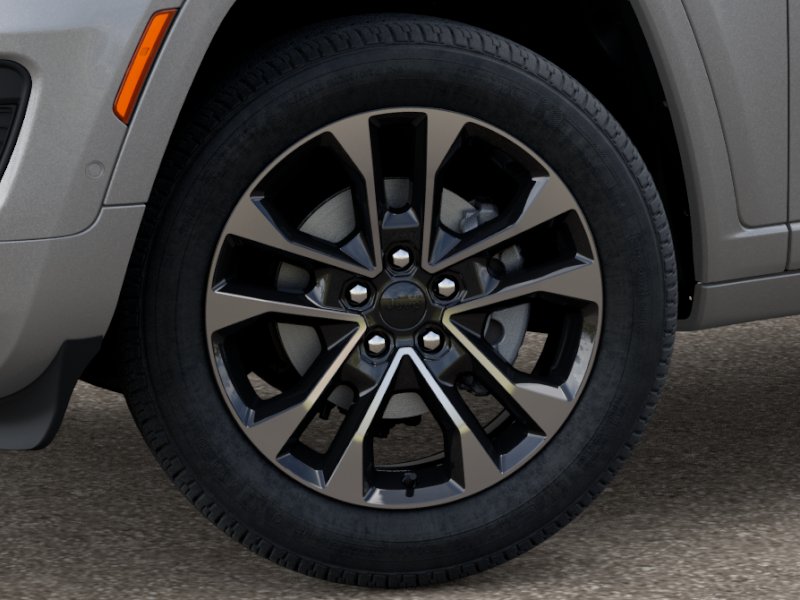 2025 Jeep Grand Cherokee Overland High photo 3