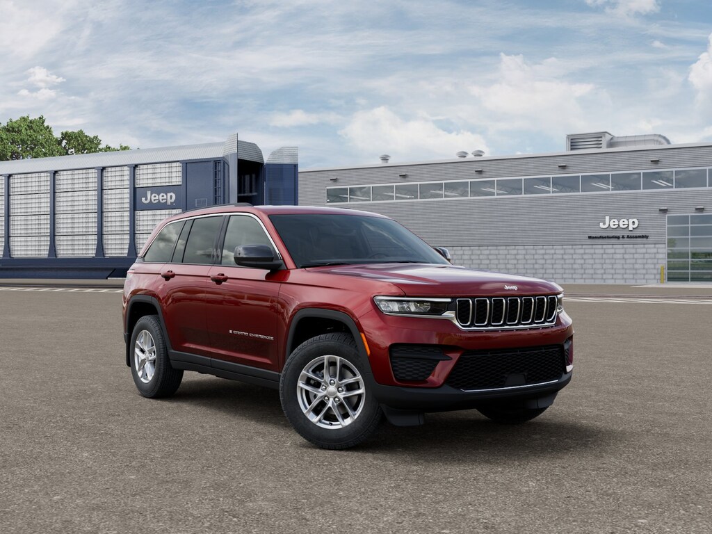 New 2026 Jeep Grand Cherokee Laredo Sport Utility