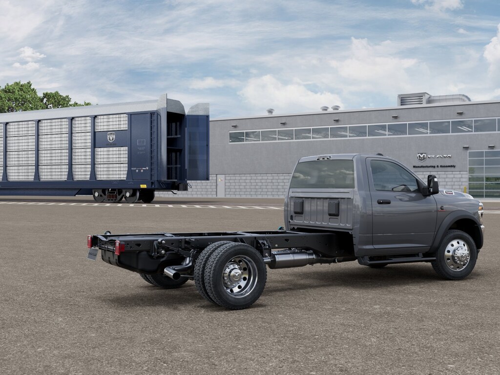 New 2026 Ram 5500 Chassis Cab Tradesman 4x4 Reg Cab 84 CA 168.5 WB Pickup