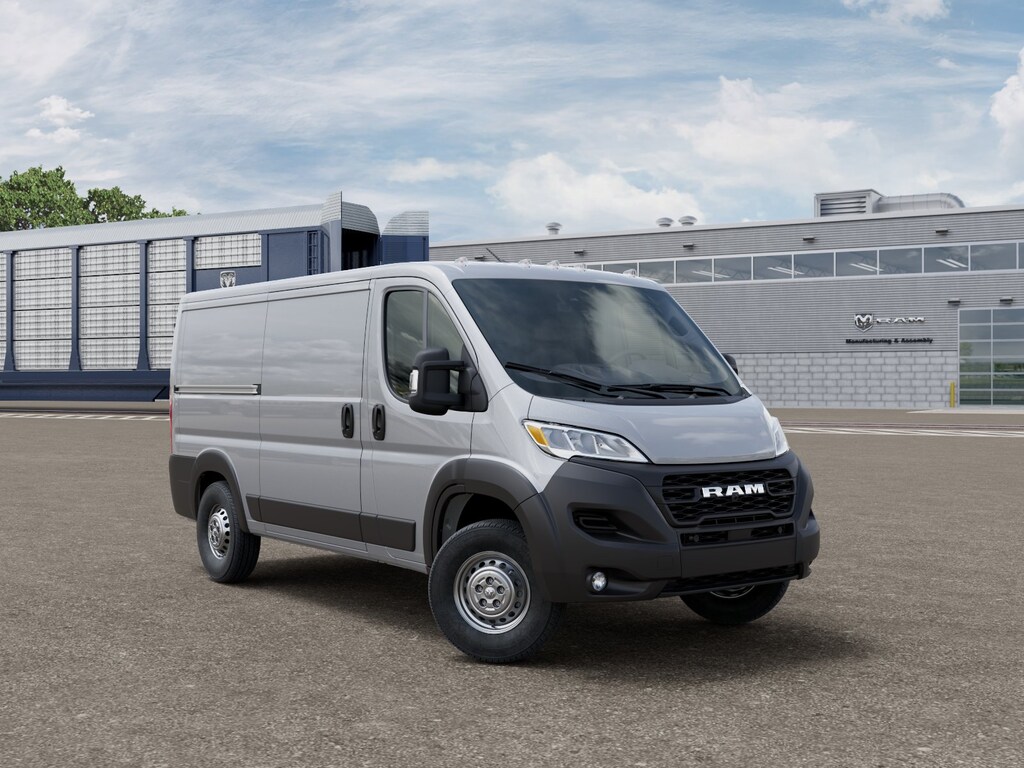 New 2026 Ram ProMaster PROMASTER 2500 TRADESMAN CARGO VAN LOW ROOF 136' W Cargo Van