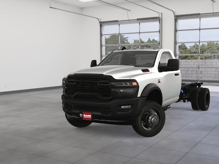 2025 Ram 5500 Chassis Cab TRADESMAN  REGULAR  4X2 84' CA Pickup