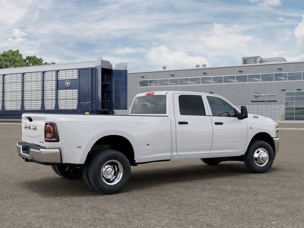 New 2026 Ram 3500 TRADESMAN CREW CAB 4X4 8' BOX Pickup