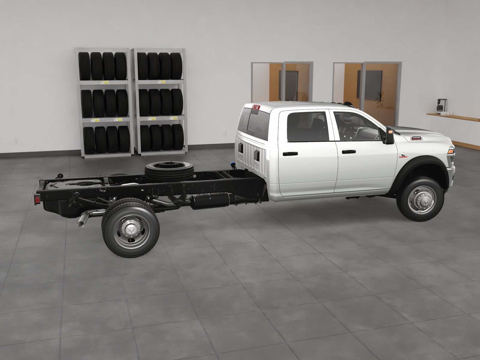 2025 Ram 5500 Tradesman photo 2